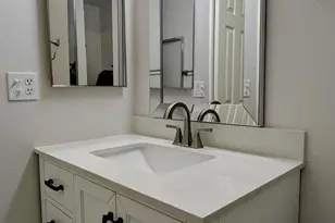 2228 E Campbell Ave, Phoenix, AZ 85016 - Photo 18