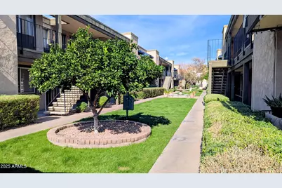 2228 E Campbell Avenue #234, Phoenix, AZ 85016 - Photo 2
