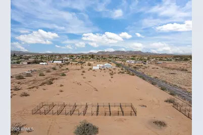 50910 W Long Rifle Road, Aguila, AZ 85320 - Photo 32