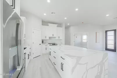 43363 W Carefree Place, Maricopa, AZ 85138 - Photo 12