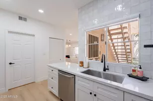 11333 N 92nd St, Scottsdale, AZ 85260 - Photo 12