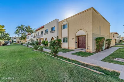 2017 W Hazelwood Parkway, Phoenix, AZ 85015 - Photo 4