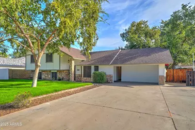 2057 N Ashbrook Circle, Mesa, AZ 85213 - Photo 2