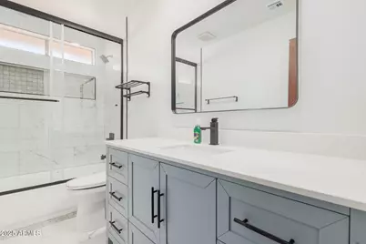 816 E Forest Hills Drive, Phoenix, AZ 85022 - Photo 22