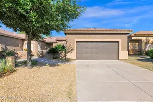 25 S Quinn Cir, Mesa, AZ 85206 - Photo 2