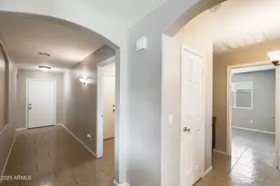 1824 W Lydia Ln, Phoenix, AZ 85041 - Photo 18