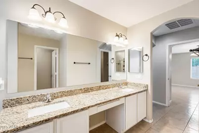 1824 W Lydia Lane, Phoenix, AZ 85041 - Photo 34