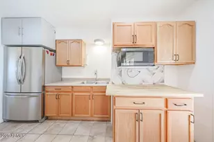 10701 W El Dorado Dr, Sun City, AZ 85351 - Photo 12