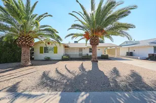 10701 W El Dorado Dr, Sun City, AZ 85351 - Photo 2