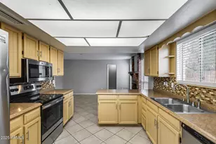 10841 N 39th Dr, Phoenix, AZ 85029 - Photo 20