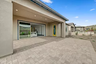 13043 W Eagle Feather Rd, Peoria, AZ 85383 - Photo 2