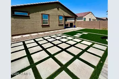 11665 W Levi Drive, Avondale, AZ 85323 - Photo 12