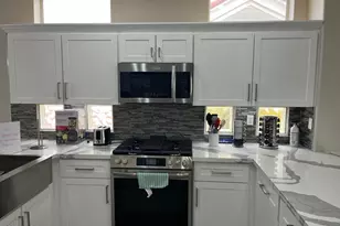 14608 W Horizon Dr, Sun City West, AZ 85375 - Photo 2