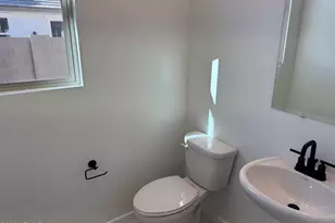 2454 W Maximo Wy, Phoenix, AZ 85085 - Photo 8