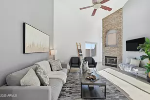 1709 E Gelding Dr, Phoenix, AZ 85022 - Photo 14