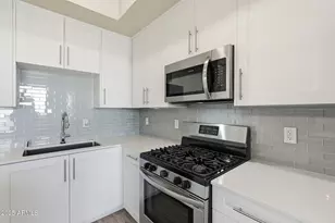 7300 E Earll Dr, Scottsdale, AZ 85251 - Photo 6