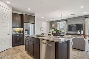 21114 N 58th Way, Phoenix, AZ 85054 - Photo 6