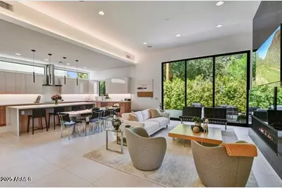 100 W Northern Avenue #1, Phoenix, AZ 85021 - Photo 1