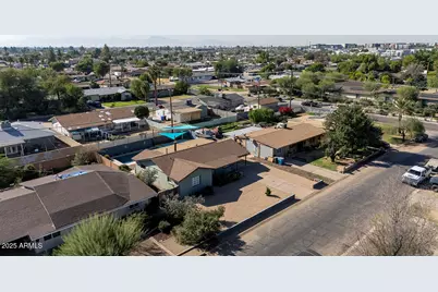 2035 W Denton Lane, Phoenix, AZ 85015 - Photo 30