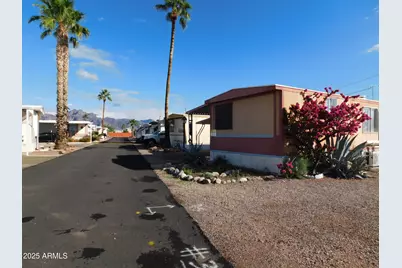 925 N Plaza Drive #32, Apache Junction, AZ 85120 - Photo 2