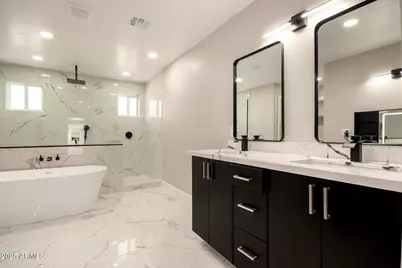 106 E El Camino Drive, Phoenix, AZ 85020 - Photo 18