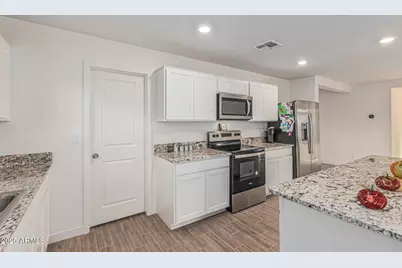 18449 E Eloisa Drive E, Gold Canyon, AZ 85118 - Photo 10