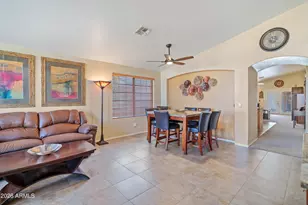 13341 W Ocotillo Ln, Surprise, AZ 85374 - Photo 10