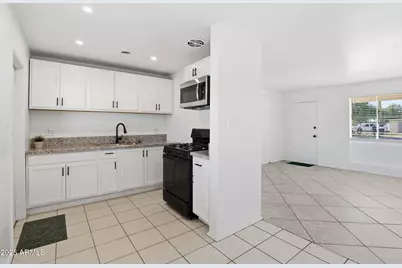 2001 N 39th Avenue, Phoenix, AZ 85009 - Photo 4