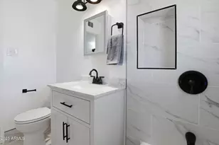 2001 N 39th Ave, Phoenix, AZ 85009 - Photo 20