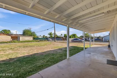 2001 N 39th Avenue, Phoenix, AZ 85009 - Photo 14