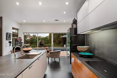 6417 N 52nd Place, Paradise Valley, AZ 85253 - Photo 20