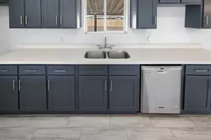 4345 N 47th Dr, Phoenix, AZ 85031 - Photo 12