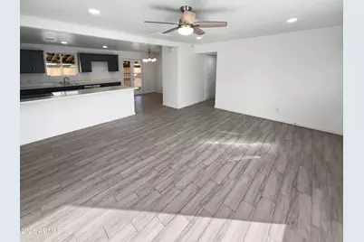 4345 N 47th Drive, Phoenix, AZ 85031 - Photo 8