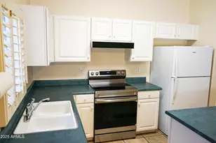 898 E Monterey St, Chandler, AZ 85225 - Photo 10