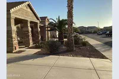 18616 W Illini Street, Goodyear, AZ 85338 - Photo 2