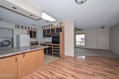 10643 W Roundelay Circle, Sun City, AZ 85351 - Photo 14