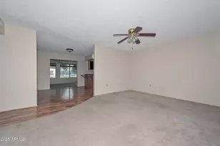 10643 W Roundelay Cir, Sun City, AZ 85351 - Photo 6