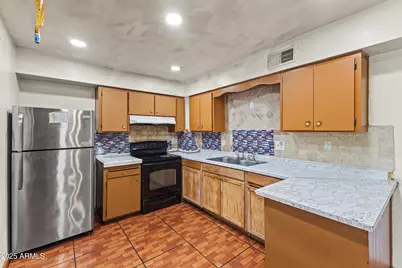 6402 W Avalon Drive, Phoenix, AZ 85033 - Photo 10