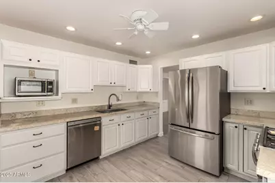 8730 E Terrace Drive, Scottsdale, AZ 85251 - Photo 14