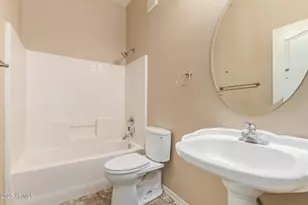 4533 N 22nd St, Phoenix, AZ 85016 - Photo 18