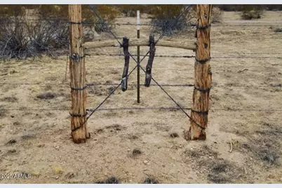 39003 Avenue 41 East -- E #-, Salome, AZ 85348 - Photo 8