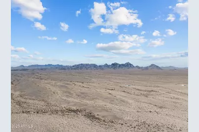 39003 Avenue 41 East -- E #-, Salome, AZ 85348 - Photo 4