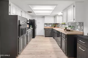 4218 W Lawrence Ln, Phoenix, AZ 85051 - Photo 6