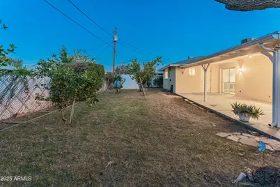 4218 W Lawrence Lane, Phoenix, AZ 85051 - Photo 36