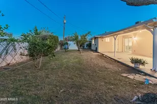 4218 W Lawrence Ln, Phoenix, AZ 85051 - Photo 36