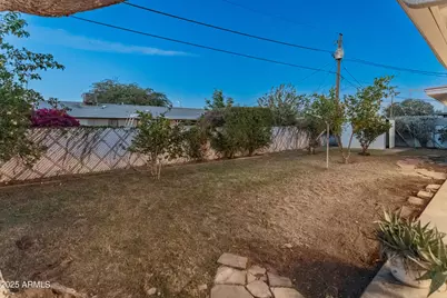 4218 W Lawrence Lane, Phoenix, AZ 85051 - Photo 46