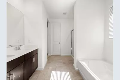 18256 N Pietra Drive, Maricopa, AZ 85138 - Photo 14