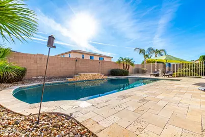 18199 W Mackenzie Drive, Goodyear, AZ 85395 - Photo 4