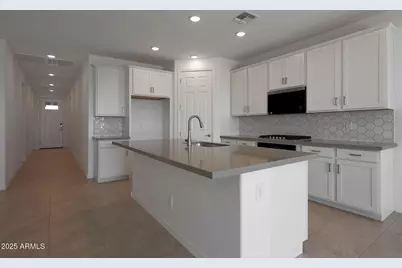 23017 E Diana Way, Queen Creek, AZ 85142 - Photo 2