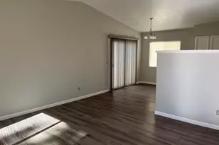 3320 S Parkside Dr, Tempe, AZ 85282 - Photo 1